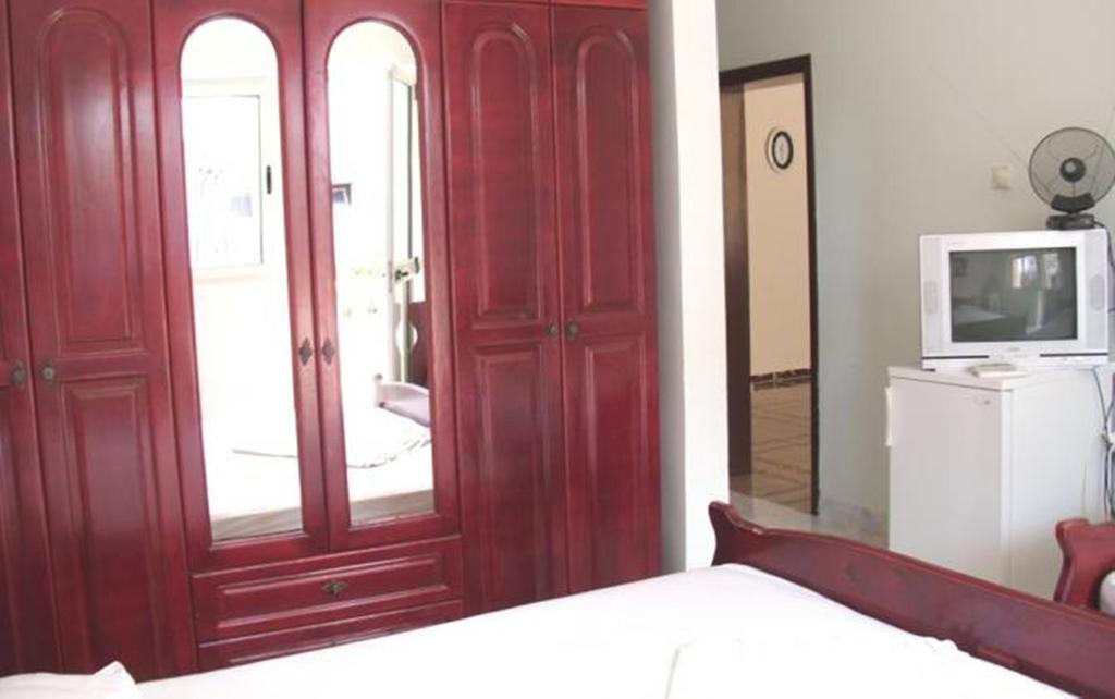 Di Vincenzo Inn Ulcinj Bagian luar foto